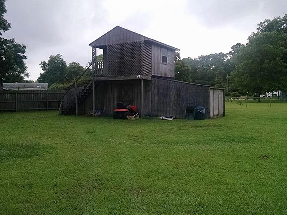 4th image of 319 McDaniel Dr