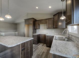3035 Olive Grove Ct, Rapid City, SD 57703