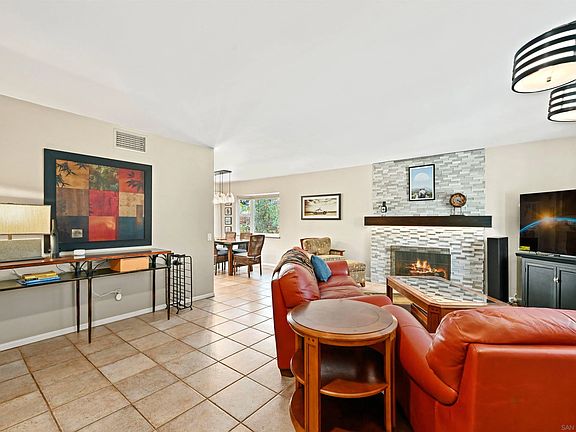 3rd image of 462 Dewane Dr