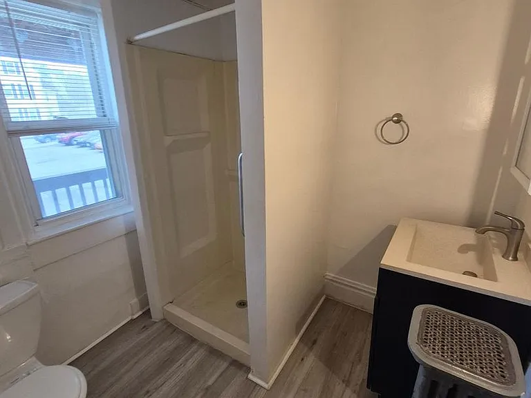 453 Maple St — Photo 2