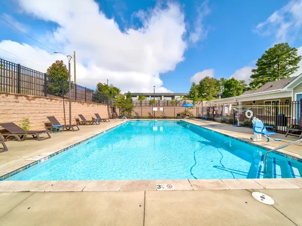 Granite Pointe Apartment Homes, 1015 Deep Rock Cir, Charlotte, NC 28273