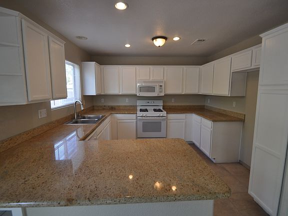 5th image of 9820 Peseo Cresta Ave