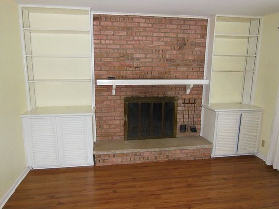 5th image of 3002 Saint Marys Dr