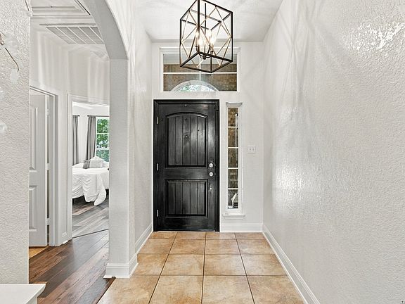 4th image of 272 Flint Road