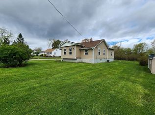 23696 High Rd, Bedford, OH 44146