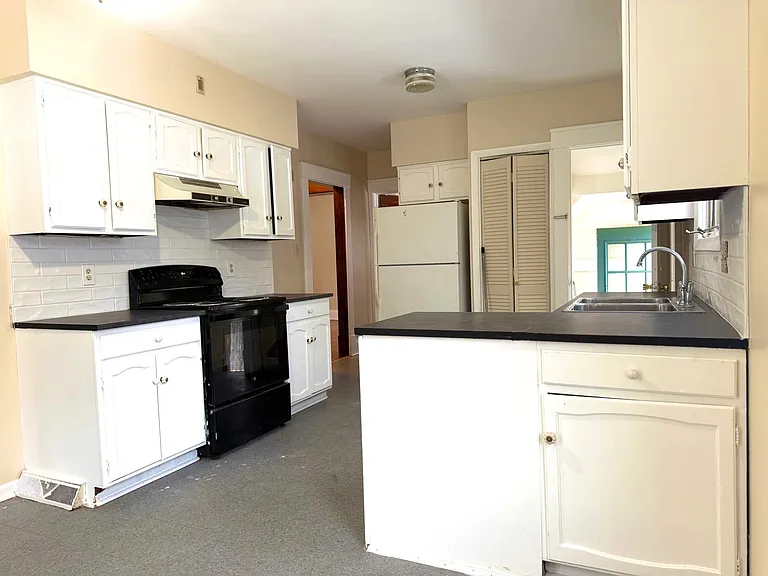 127 W Main St — Photo 25