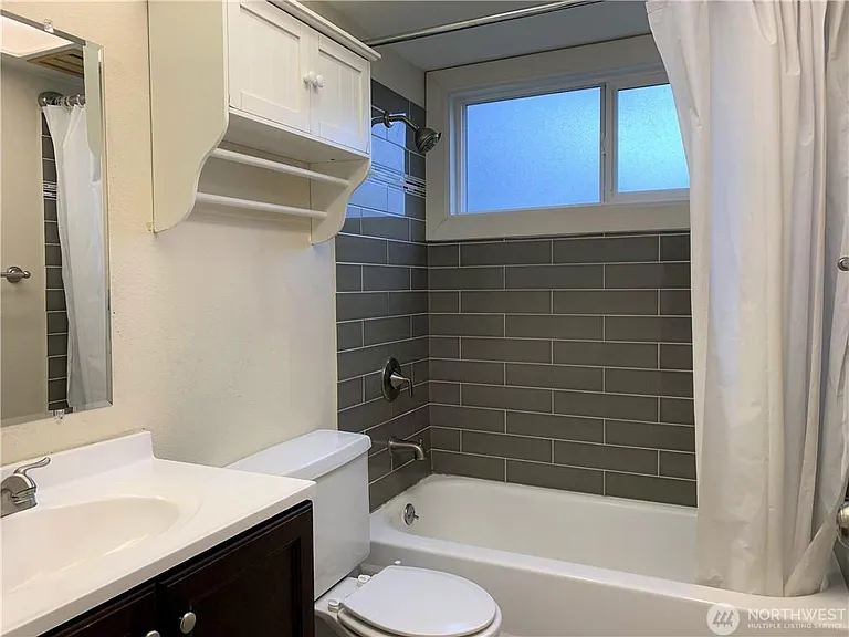 28422 22nd Ave S — Photo 16
