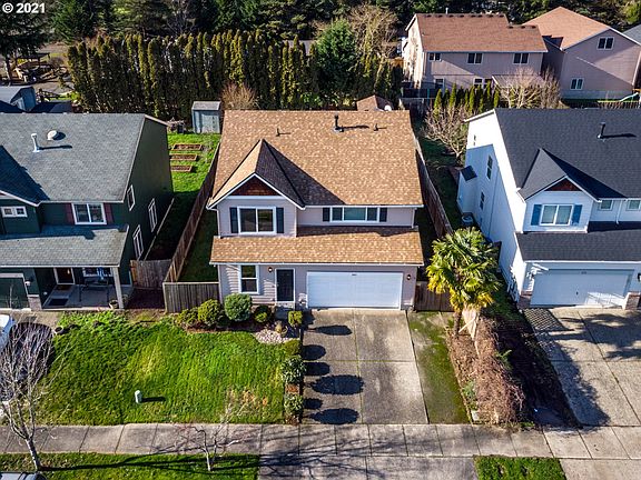3rd image of 881 SE 43rd Ave
