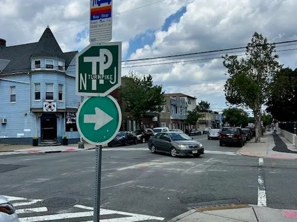 1009 Broadway image 6 of 6