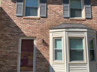235 Woodcastle Dr, Florence, AL 35630