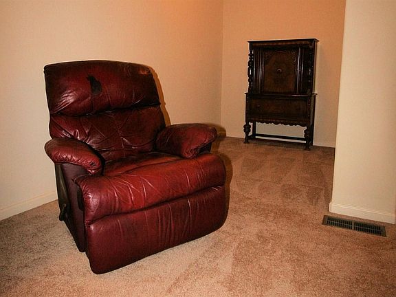 5th image of 1900 Danbrook Dr Unit 1627