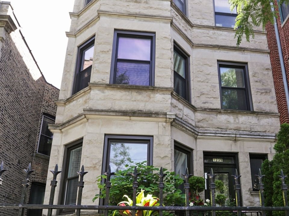 1st image of 1239 W Foster Ave #G