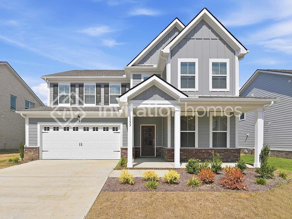 1st image of 1233 Leavell Ln
