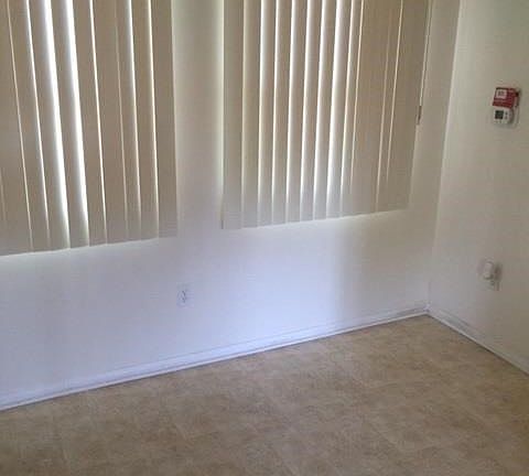 3rd image of 10239 Jardine Ave
