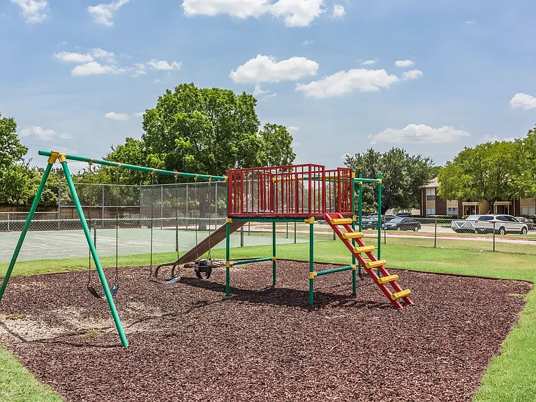 Charter Oak Apartments — Photo 12