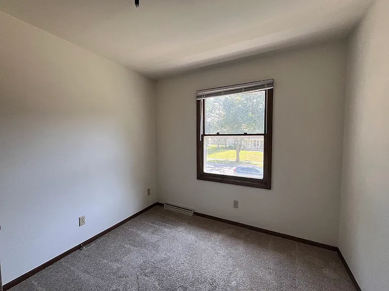 5308 Manitowoc Pkwy #1 — Photo 15