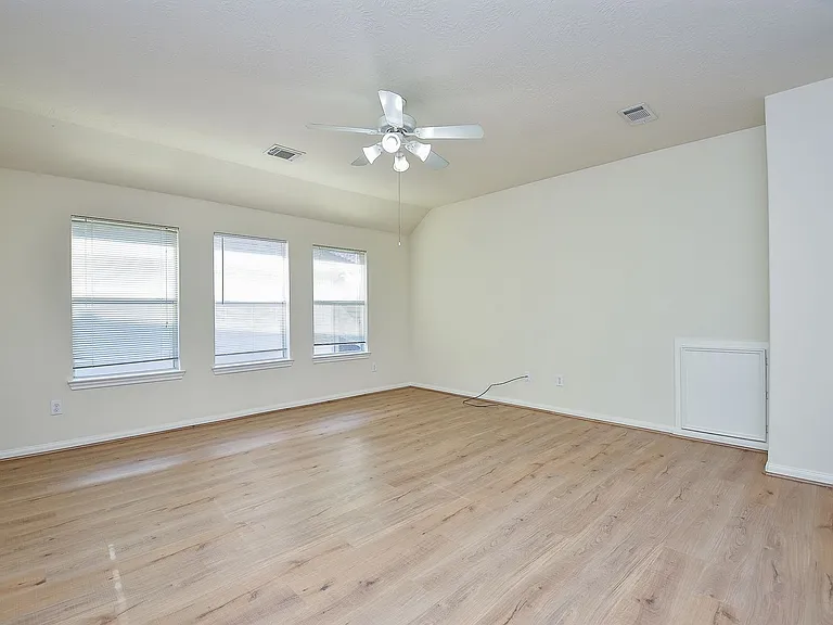 15119 Newfield Bridge Ln — Photo 35