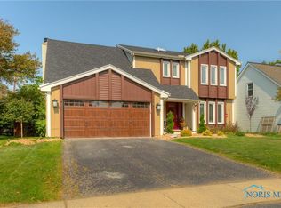 515 Centerfield Dr, Maumee, OH 43537