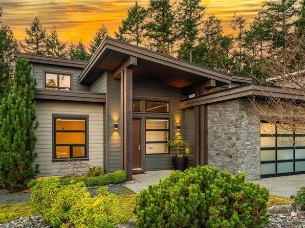 266 Crestline Ter, Nanaimo, BC V9T 0H1