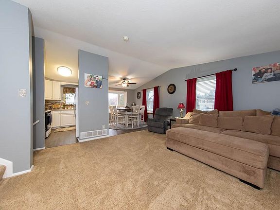 4th image of 10374 Belleau Dr