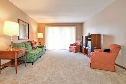 3rd image of 1380 Oakwood Ave APT 305
