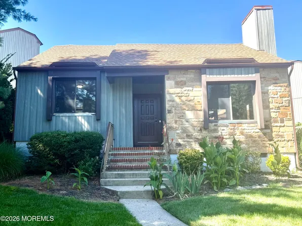 32 Emerald Lane, Old Bridge, NJ 08857