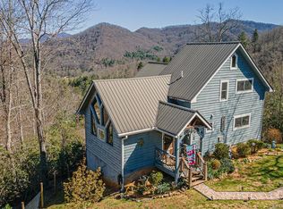 432 Natures Edge Rd, Franklin, NC 28734