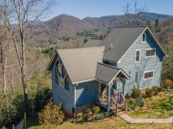 432 Natures Edge Rd, Franklin, NC 28734