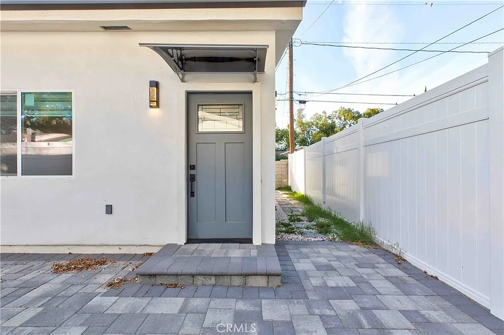 2 bed, 1000 sqft, $3,750 — Photo 2