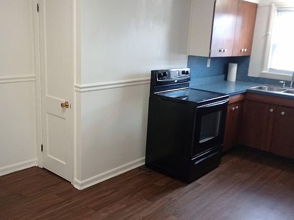 3rd image of 65-67 Larrabee Street