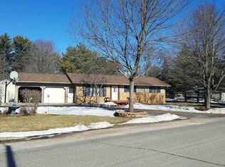 2410 Juniper Ln, Plover, WI 54467