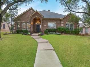 9515 Windy Hollow Dr, Irving, TX 75063