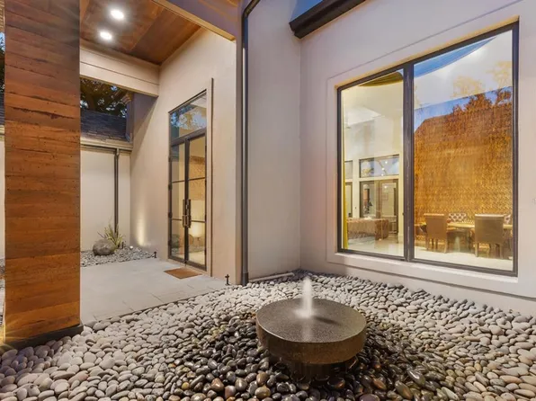 49 Osprey Point Dr, Osprey, FL 34229