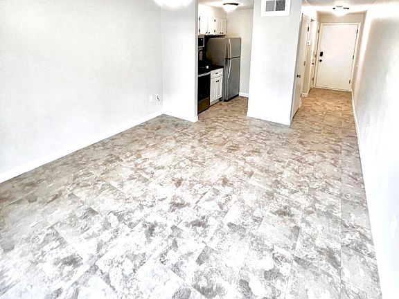 3rd image of 176 Maple Ave APT 2-4