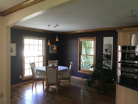 4th image of 711 S Wildwood Dr
