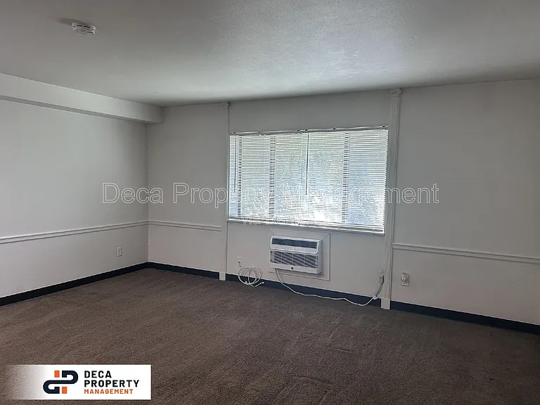 4020 Lindell Blvd — Photo 10