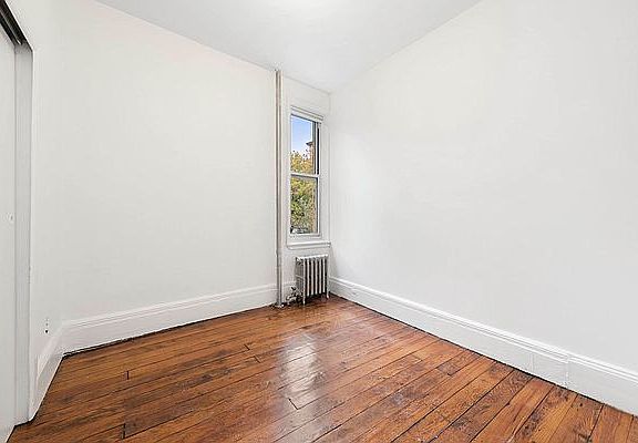 4th image of 395 Henry St APT 3S