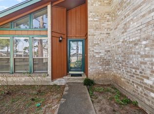 8118 Vista Del Sol Dr, Houston, TX 77083