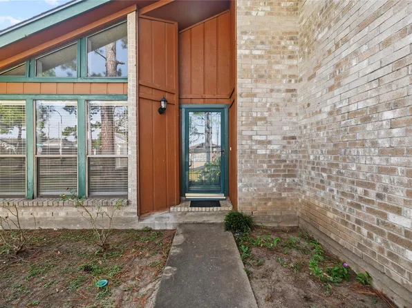 8118 Vista Del Sol Dr, Houston, TX 77083