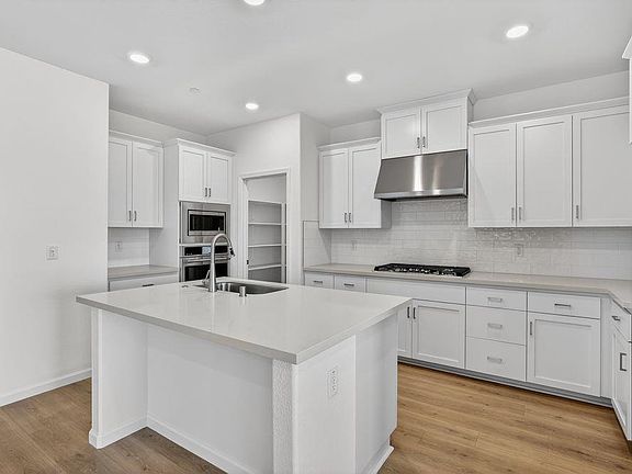 3rd image of 2038 Marlette Way