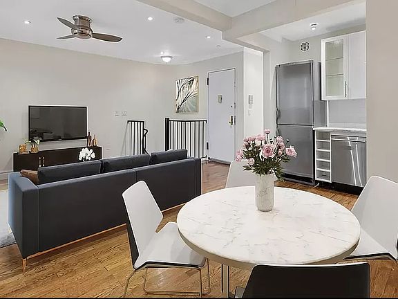 2nd image of 322 W 14th St APT 1A