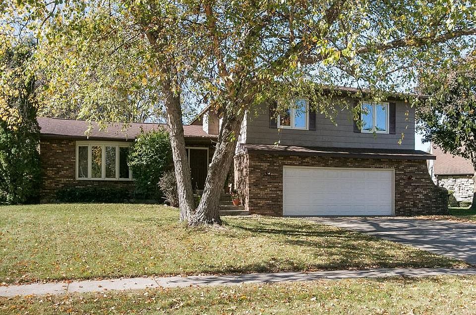 1st image of 2015 Vista Cir NW