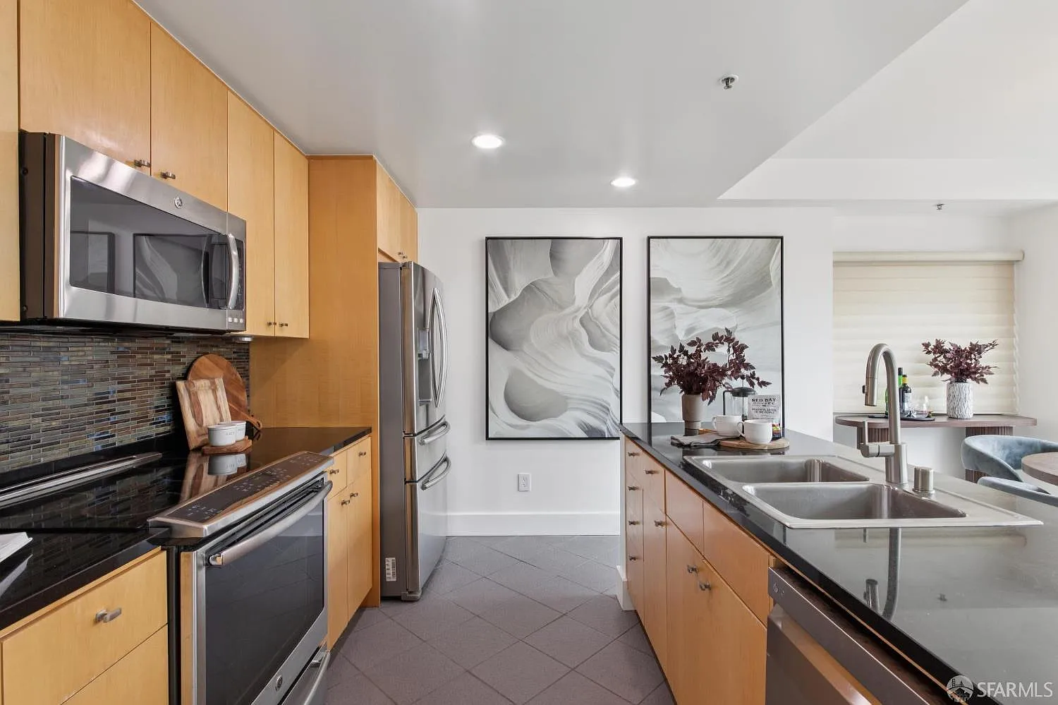 1388 Gough St APT 407 - Photo 2
