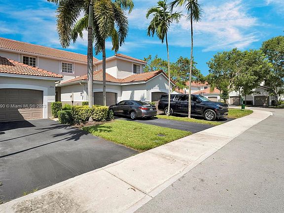 4th image of 3905 San Simeon Ln