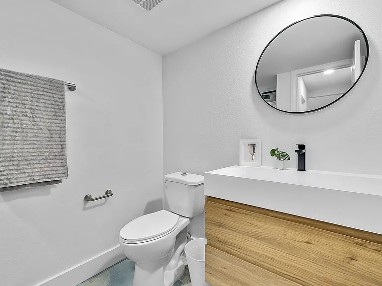 21782 Brookhurst St #9 — Photo 8