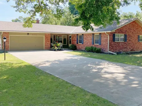 9511 Canterbury St, Overland Park, KS 66206