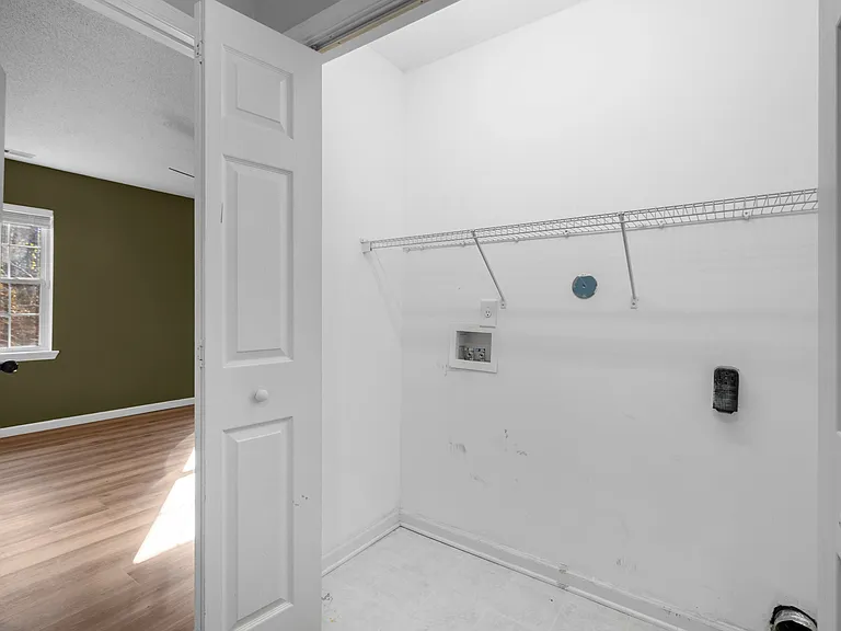 218 Winterberry Ct — Photo 16