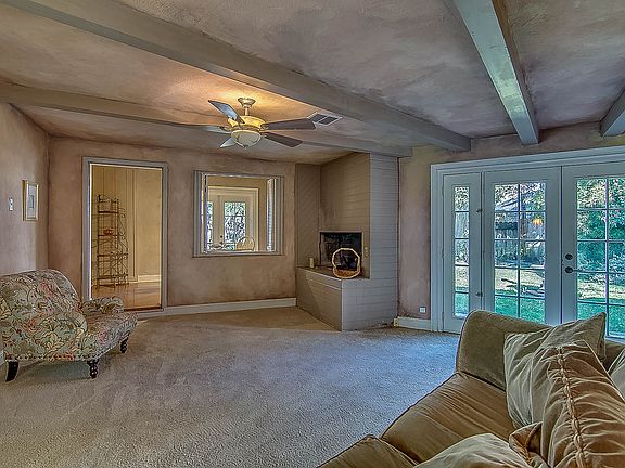 5th image of 1173 Country Club South Blvd