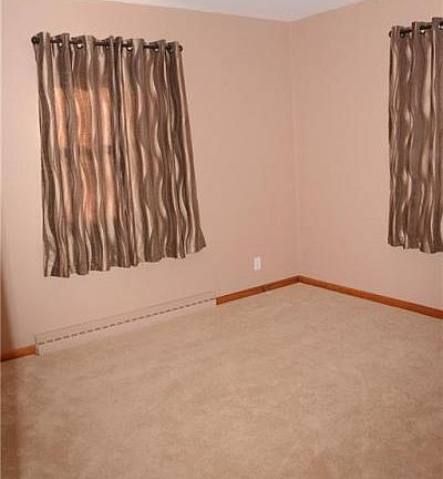 4th image of 3747 Northview Dr