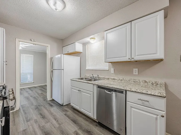 337 Woodbrook Dr — Photo 7
